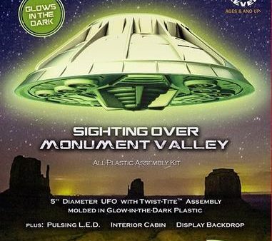 1007G 5   Monument Valley UFO w Light  Glow in the Dark Edition Plastic Model Kit Supply