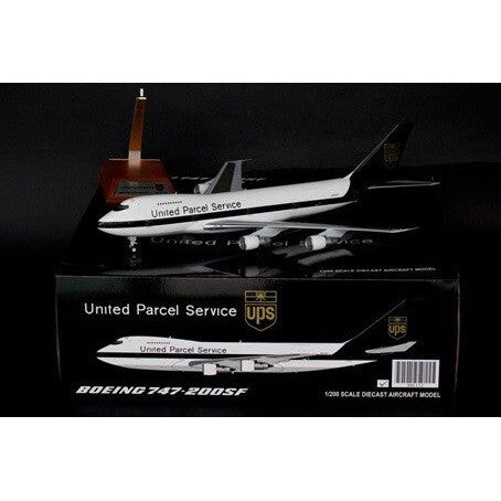 1 200 UPS B747200F N523UP W STAND Sale