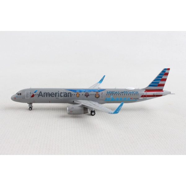 1 400 American Airlines A321S N167AN Flagship Valor Medal of Honor Fashion