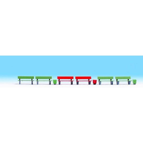 HO Benches Red x 2 Green x 4 Bin Fashion